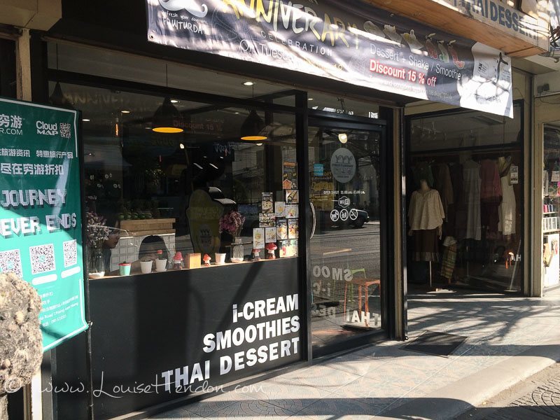 fruiturday smoothies, chiang mai, thailand